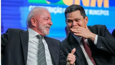 Fim da escala 6x1 ganha força após articulação em Brasília 5 O debate sobre o fim da escala 6x1 avança após acordo político em Brasília. Saiba como a proposta ganha fôlego no Congresso Nacional.