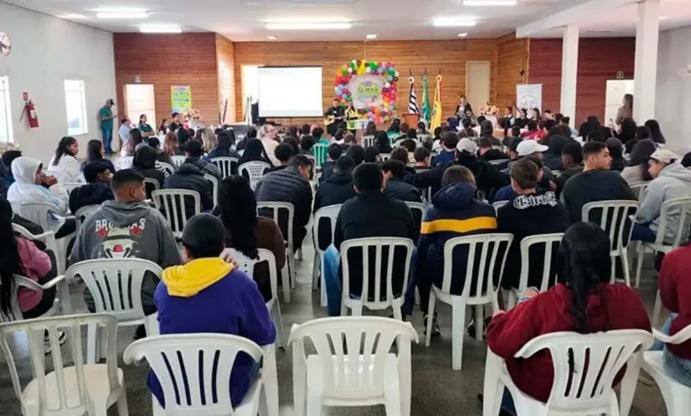 Lutécia realiza sua 3ª Conferência Municipal dos Direitos da Criança e do Adolescente para fortalecer políticas públicas e o futuro dos jovens locais.