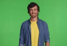 O ator Marco Furlan foi detido em São Paulo sob acusação de estupro de vulnerável. Entenda os detalhes do caso que chocou o cenário artístico paulista.