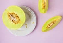 Saiba quais alimentos priorizar para manter a saúde e a hidratação em dias de calor intenso e clima seco. Dicas essenciais para o seu bem-estar.