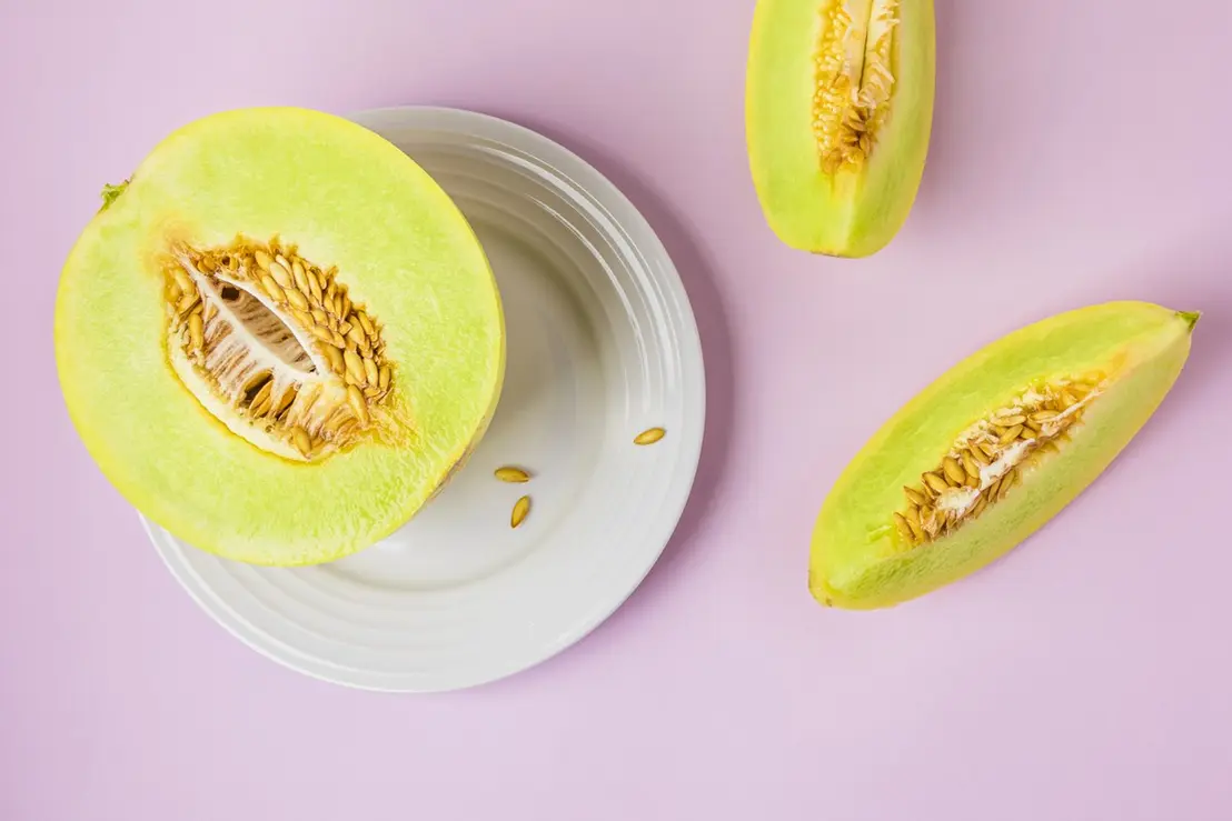 Saiba quais alimentos priorizar para manter a saúde e a hidratação em dias de calor intenso e clima seco. Dicas essenciais para o seu bem-estar.