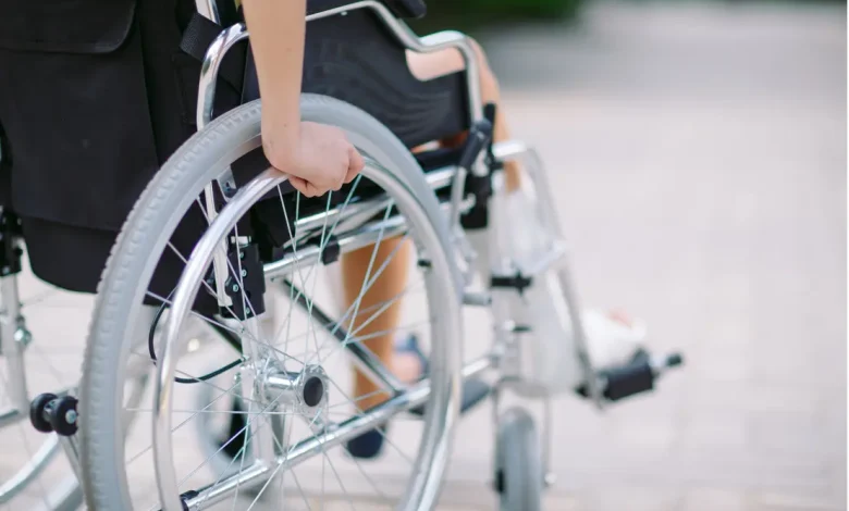 Aos 13 anos, um jovem dedicou 300 horas para projetar uma cadeira de rodas impressa em 3D para ajudar um bebê a ter mais mobilidade. Confira essa história.