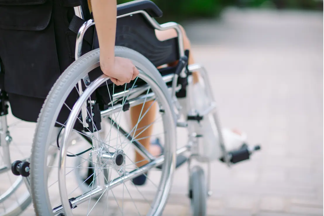 Aos 13 anos, um jovem dedicou 300 horas para projetar uma cadeira de rodas impressa em 3D para ajudar um bebê a ter mais mobilidade. Confira essa história.