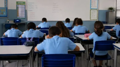 Levantamento recente revela que escolas públicas do Nordeste dominam o topo do ranking de ensino nacional, superando expectativas e desafios regionais.