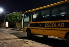 onibus escolar quebrado