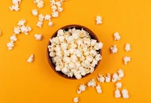Quer um snack crocante sem sair da dieta? Aprenda a preparar uma pipoca low carb irresistível e saudável para o seu dia a dia.