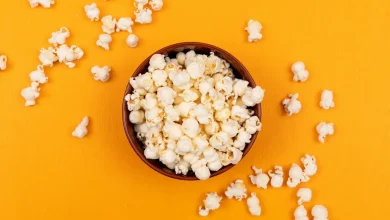 Quer um snack crocante sem sair da dieta? Aprenda a preparar uma pipoca low carb irresistível e saudável para o seu dia a dia.