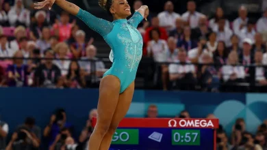 Rebeca Andrade retorna às competições da Copa do Mundo 2 Após dois anos afastada, a ginasta brasileira Rebeca Andrade confirma seu retorno triunfal às competições da Copa do Mundo. Confira os detalhes.