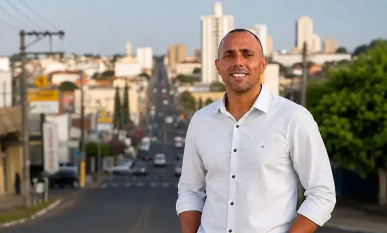 A cidade de Assis vive um momento de apreensão com o aumento da violência. População exige medidas eficazes das autoridades para restaurar a paz local.