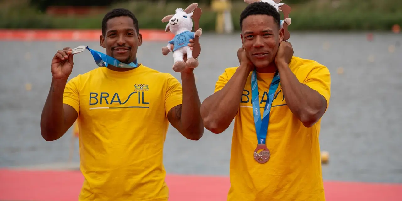 Jacky Godmann e Gabriel Nascimento conquistam prata no Mundial 6 A dupla brasileira Jacky Godmann e Gabriel Nascimento brilha no cenário internacional e garante a medalha de prata no Mundial de Canoagem.
