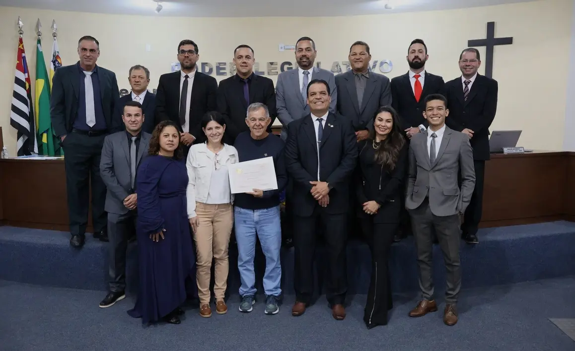 A Câmara Municipal de Paraguaçu Paulista reforça o compromisso com o desenvolvimento cultural, promovendo projetos que valorizam os artistas da região.