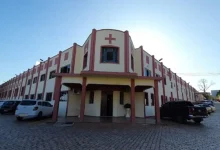 Uma idosa foi vítima de uma tentativa de homicídio dentro de uma residência terapêutica em Tupã. O autor seria um dos internos da unidade.