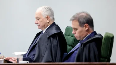 19ago2025 ministros edson fachin e andre mendonca durante sessao da primeira turma do stf 1788995572445 v2 900x506.jpg