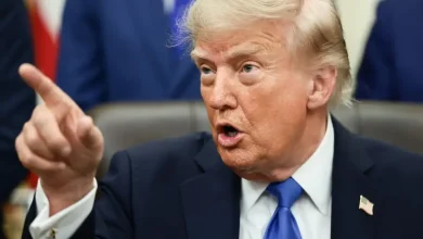 A campanha de Donald Trump encontra obstáculos para implementar restrições ao voto por correio nos Estados Unidos. Entenda os detalhes dessa disputa política.