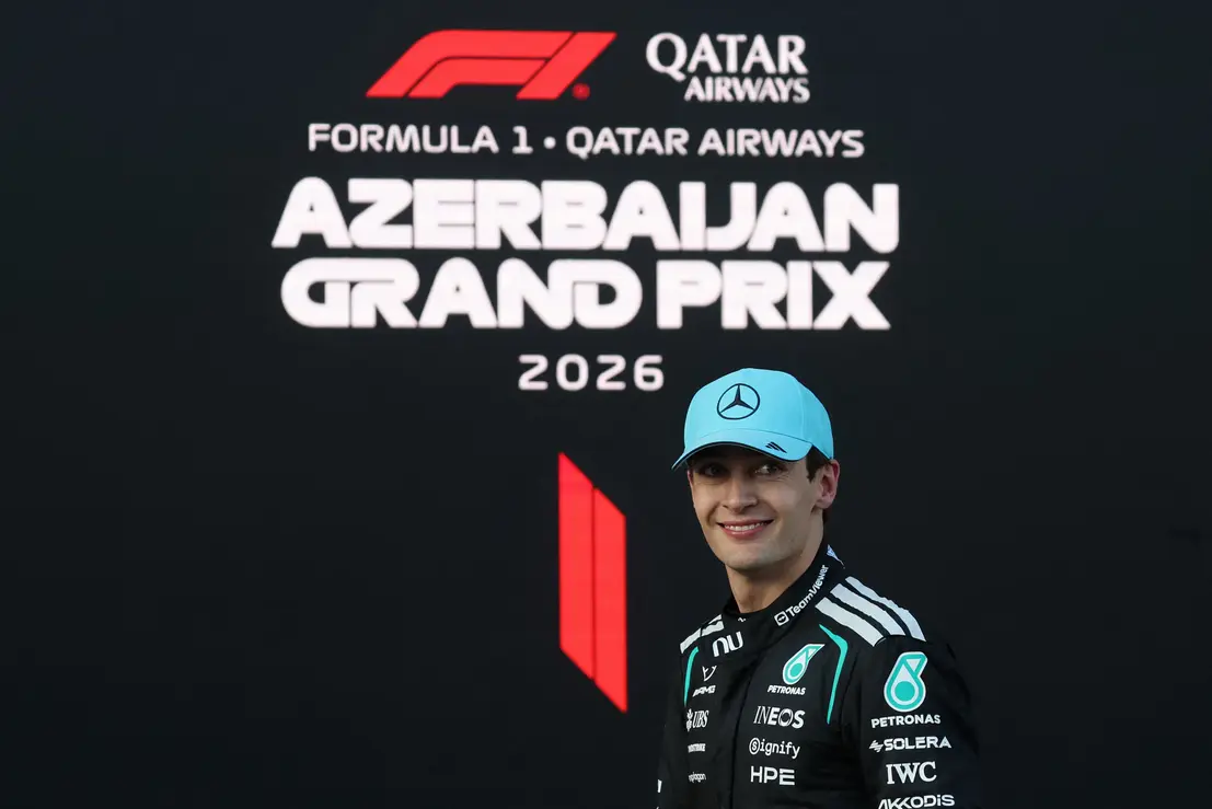 George Russell domina a prova no Azerbaijão e conquista a vitória. Confira a performance de Gabriel Bortoleto e os detalhes da corrida em Baku.