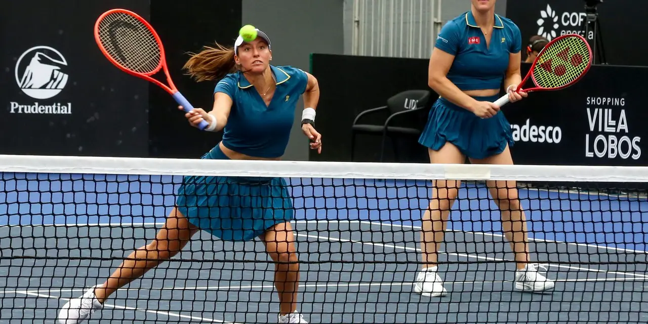 Luisa Stefani garante vaga nas semifinais do SP Open após partida intensa, enquanto a dupla Nana e Victoria se despede da competição em São Paulo.