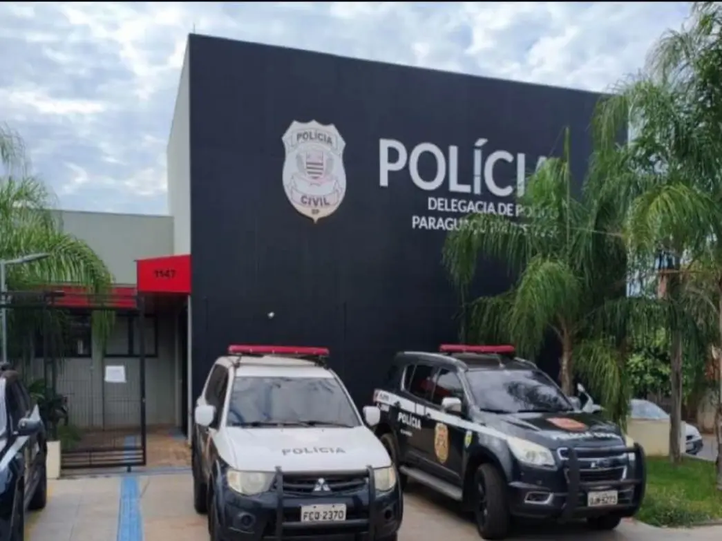 Polícia prende homem em flagrante em Paraguaçu Paulista após ameaças à companheira e destruição da residência. Confira os detalhes da ocorrência.