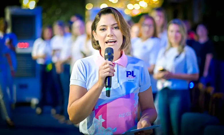 A ex-primeira-dama Michelle Bolsonaro não compareceu ao ato político organizado pelo senador Flávio Bolsonaro neste 7 de setembro em São Paulo.