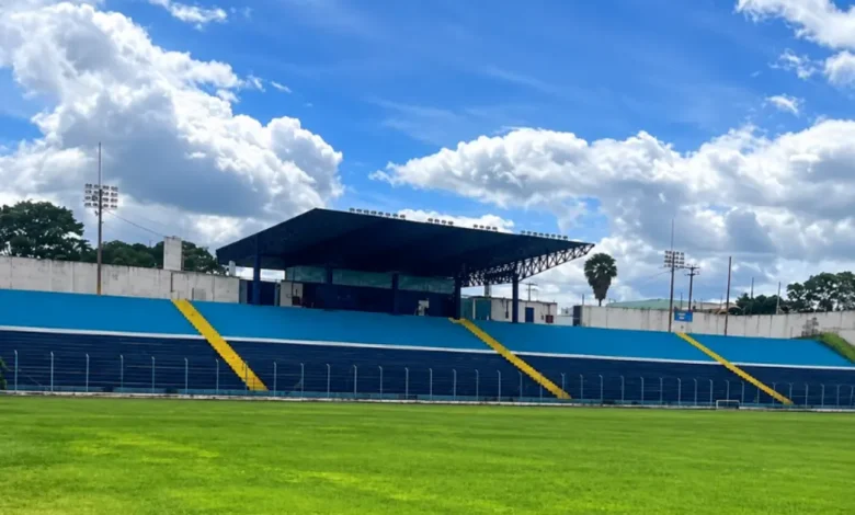 A seleção de Paraguaçu Paulista entra em campo nesta terça e quarta para disputar as semifinais do Estadual de Futebol de Base. Confira os detalhes!