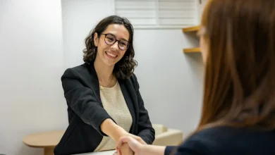 Domine as novas tecnologias e aprenda a usar prompts de IA para se preparar para entrevistas de emprego e garantir sua vaga no mercado de trabalho.