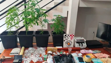 Durante atendimento a uma ocorrência de violência doméstica em Assis, policiais militares localizaram um carregamento de 26kg de entorpecentes no imóvel.
