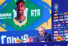 Ancelotti convoca 26 jogadores para amistosos da Seleção 27 O técnico Carlo Ancelotti anunciou a lista com 26 convocados para os próximos amistosos da Seleção Brasileira. Confira quem foram os escolhidos.