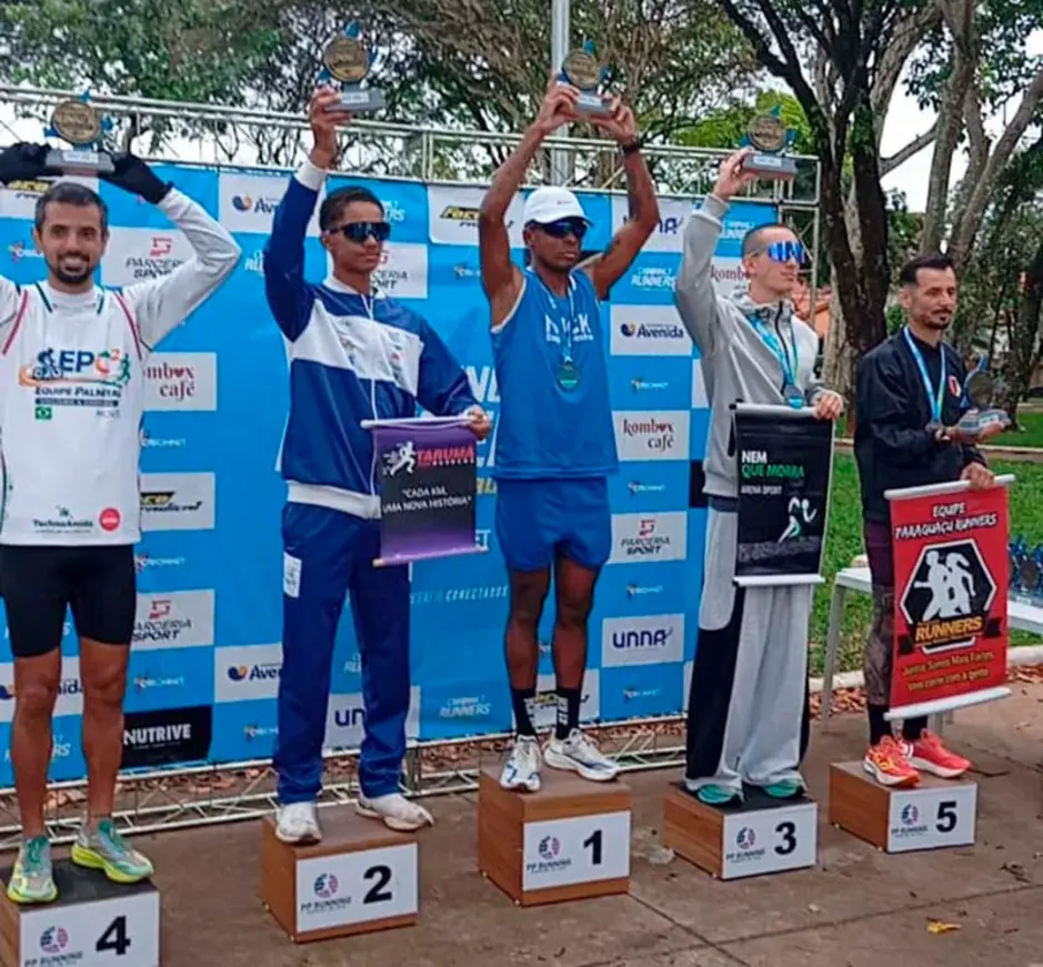 Atleta de Cândido Mota é Campeão Geral do Circuito Cabonnet 6 O atleta de Cândido Mota brilhou nas pistas e conquistou o título geral do Circuito Cabonnet Runners em Assis, reafirmando seu talento no esporte regional.