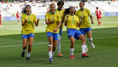 A seleção brasileira feminina Sub-20 garantiu sua vaga nas oitavas de final do Mundial após uma vitória estratégica sobre o Canadá. Confira os detalhes.