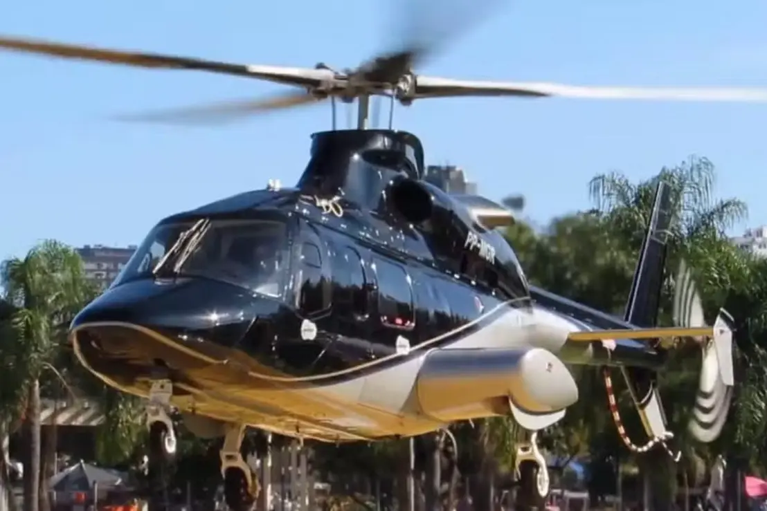 Uma moradora da região de buscas pelo helicóptero desaparecido relata ter ouvido um estrondo. Equipes seguem intensificando os trabalhos de localização.