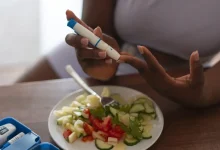 A FDA aprovou a insulina icodec para diabetes tipo 2, permitindo aplicações semanais em vez de diárias. Confira os impactos desta inovação na saúde.