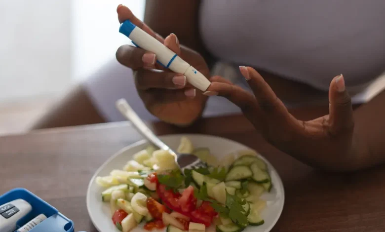 A FDA aprovou a insulina icodec para diabetes tipo 2, permitindo aplicações semanais em vez de diárias. Confira os impactos desta inovação na saúde.