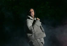 O rapper Lil Durk foi oficialmente absolvido das graves acusações de envolvimento em um caso de assassinato por encomenda. Saiba os detalhes do desfecho.