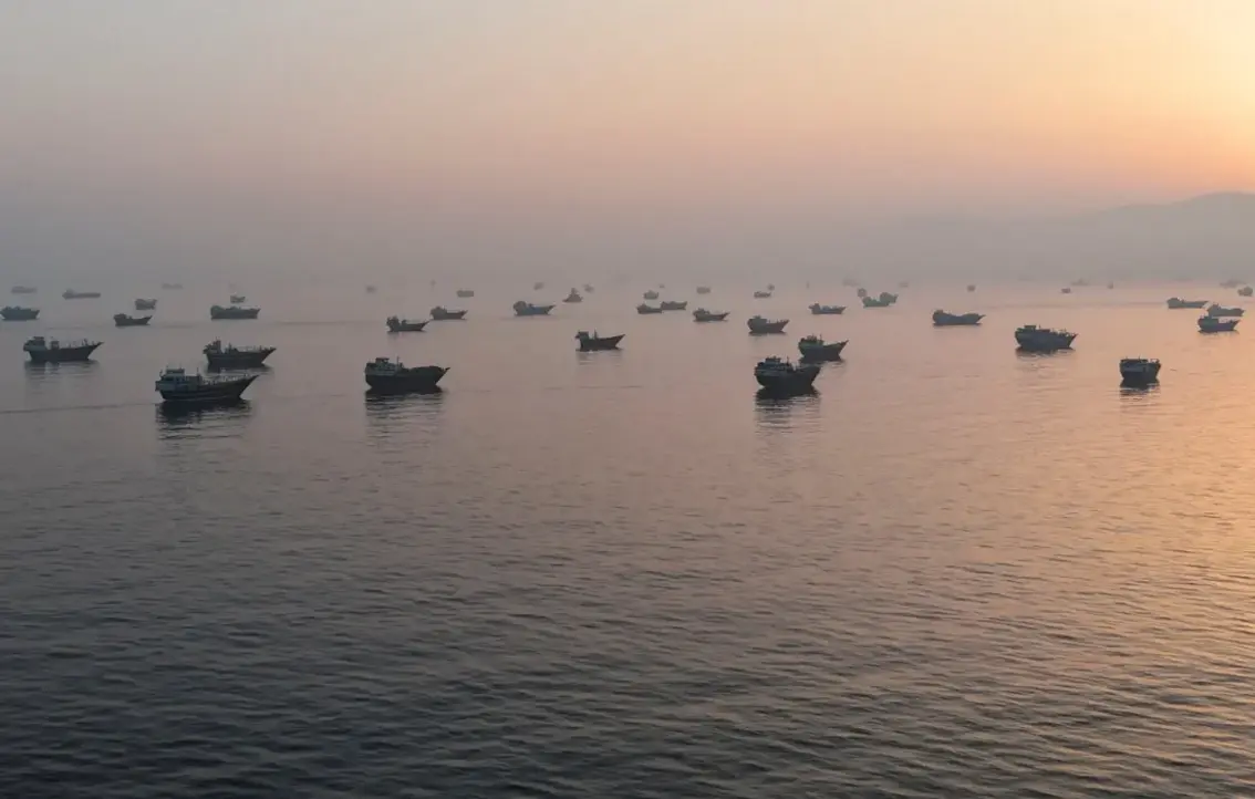 Governo do Iraque admite ataques a oleoduto saudita 6 O governo iraquiano confirmou que drones utilizados em ataques a um oleoduto saudita partiram de seu território, intensificando a crise diplomática.