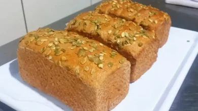 Aprenda a fazer um delicioso pão integral caseiro, nutritivo e fácil de preparar. Confira nossa receita exclusiva para um café da manhã mais saudável.