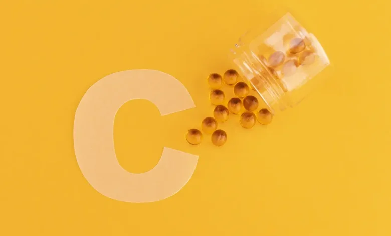 Estudos recentes revelam como a vitamina C pode auxiliar no combate a alterações pré-cancerígenas no sangue. Entenda os benefícios e as recomendações médicas.