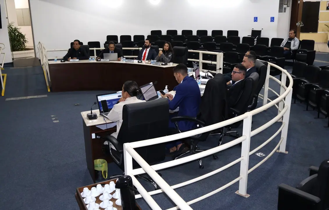 Acompanhe as últimas discussões e os novos requerimentos protocolados na Câmara Municipal de Paraguaçu Paulista. Fique por dentro dos debates.
