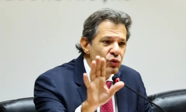 Ministro Fernando Haddad votou em São Paulo e afirmou que o presidente Lula está convencido da necessidade de debater a reforma do Judiciário no país.