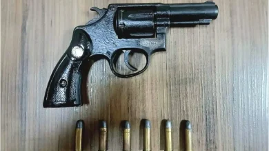 A Polícia Militar realizou a apreensão de um revólver e munições durante uma operação em Maracaí. Confira os detalhes da ocorrência policial.