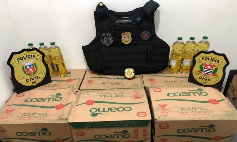 A Polícia Civil de Cândido Mota recuperou parte de uma carga de óleo de soja roubada no Paraná. Saiba mais sobre a operação e as investigações.