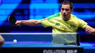 Após duas vitórias expressivas, Hugo Calderano entra na mesa nesta quinta-feira pelo China Smash. Acompanhe os detalhes da competição internacional.