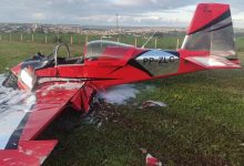 Avião de pequeno porte caiu em Orlândia, no interior de São Paulo, e deixou duas pessoas mortas; Polícia Civil investiga as causas do acidente.