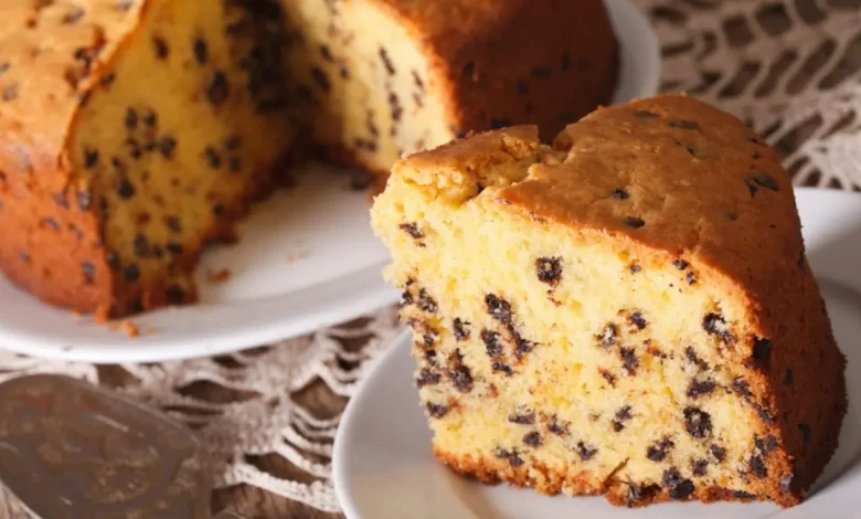 Aprenda a preparar um delicioso bolo formigueiro de liquidificador. Receita prática, rápida e perfeita para o café da tarde. Confira o passo a passo!