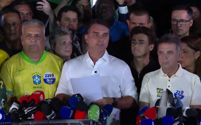 Flávio Bolsonaro rejeita resultado eleitoral e pede anulação 6 Flavio Bolsonaro 8