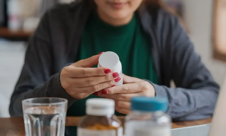 Descubra por que suplementos não substituem remédios no tratamento da resistência à insulina. Entenda os riscos e a importância médica.