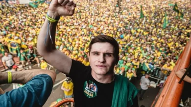 Pavanato Supera Recorde de Votação de Eduardo Bolsonaro em SP 3 Descubra como Lucas Pavanato alcançou uma votação histórica em São Paulo, superando o antigo recorde de Eduardo Bolsonaro nas urnas.