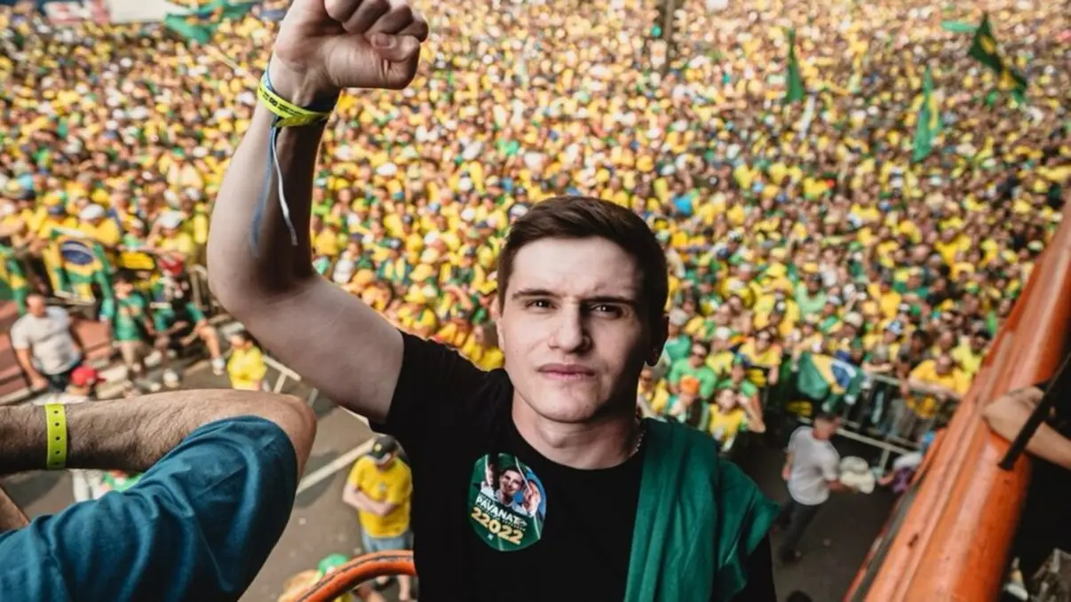 Pavanato Supera Recorde de Votação de Eduardo Bolsonaro em SP 6 Descubra como Lucas Pavanato alcançou uma votação histórica em São Paulo, superando o antigo recorde de Eduardo Bolsonaro nas urnas.