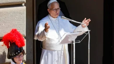 Papa Francisco convoca educadores de todo o mundo a ajudarem a juventude a superar uma cultura moderna considerada impliedosa e fria.
