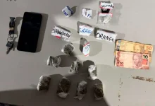 Um jovem de 24 anos foi preso em flagrante por tráfico de drogas em Assis durante uma operação policial. Saiba mais detalhes da ocorrência.