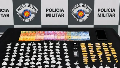 Viatura da Polícia Militar durante atendimento a ocorrência de tráfico de drogas em Assis