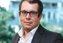 Descubra por que especialistas apontam que correr para tirar dinheiro do Brasil pode ser um erro estratégico nos investimentos.